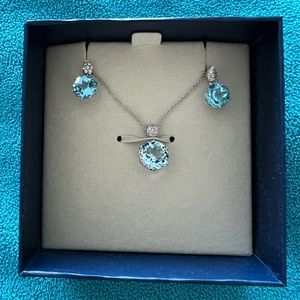 Stauer necklace and earring set